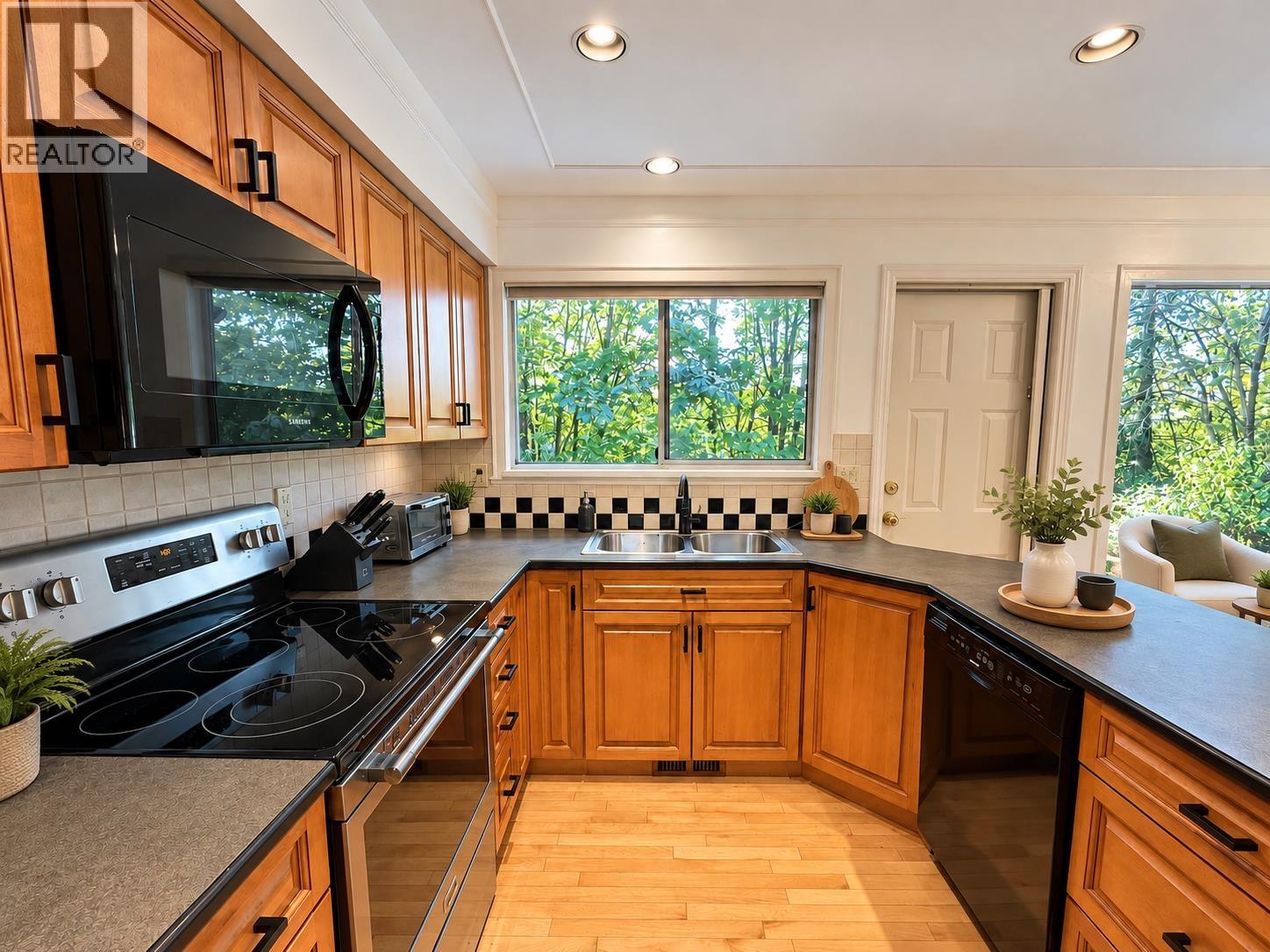 175 1140 Castle Crescent, Port Coquitlam, British Columbia  V3C 5R4 - Photo 12 - R3168947