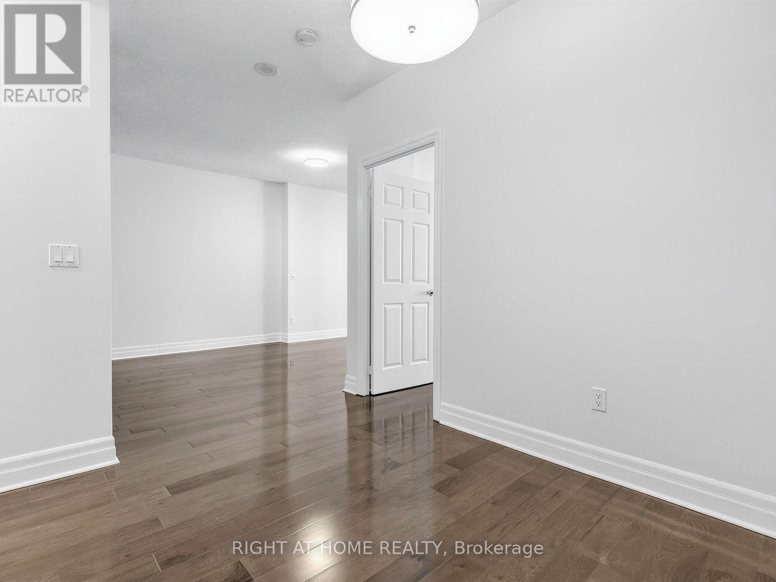 1810 - 35 Balmuto Street, Toronto, Ontario  M4Y 0A3 - Photo 18 - C13807742