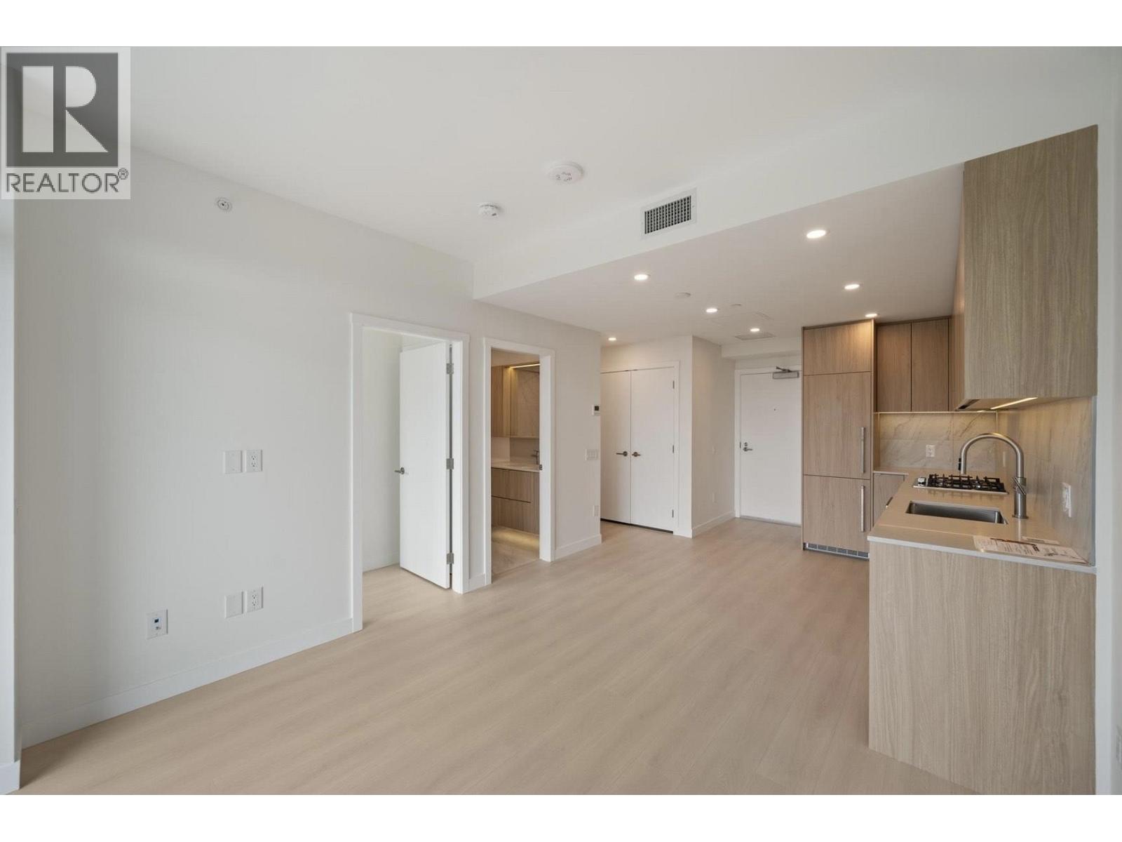 2xxx 626 Claremont Street, Coquitlam, British Columbia  V3J 0T1 - Photo 6 - R3169118