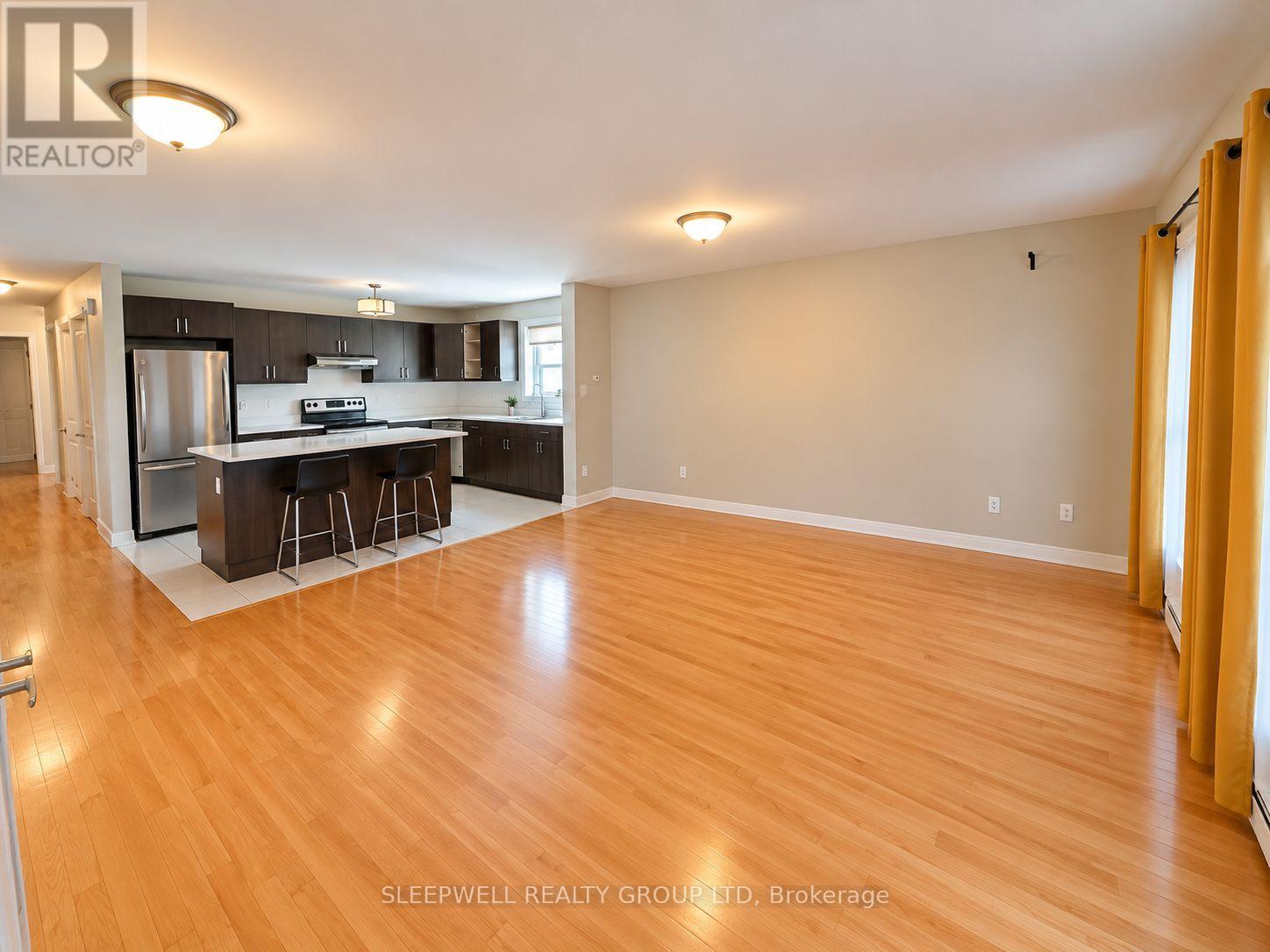 2 - 11 Chestnut Street, Ottawa, Ontario  K1S 0Z7 - Photo 4 - X13821880