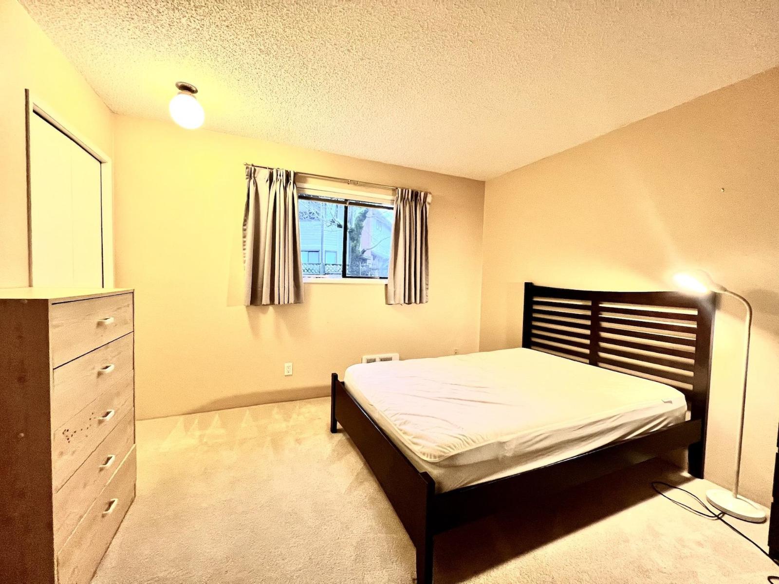 1909 E Southmere Crescent, Surrey, British Columbia  V4A 6Z1 - Photo 14 - R3159858