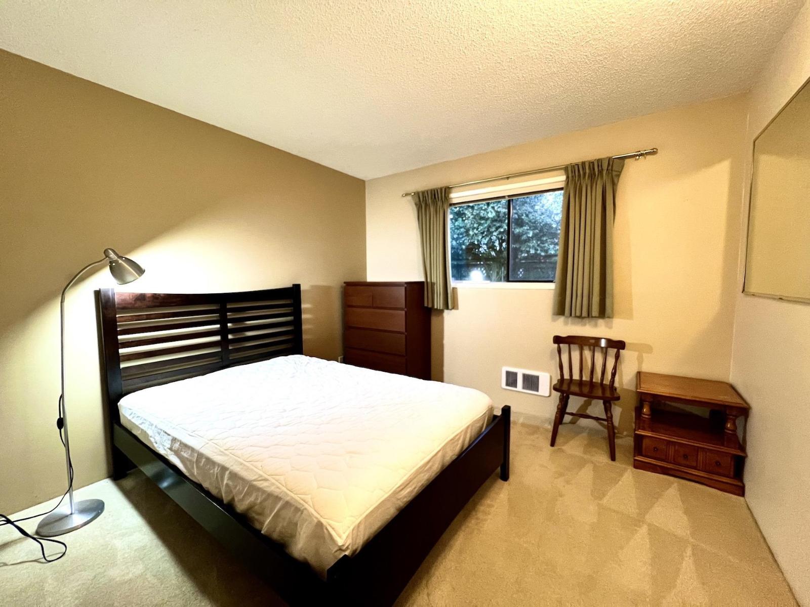1909 E Southmere Crescent, Surrey, British Columbia  V4A 6Z1 - Photo 16 - R3159858