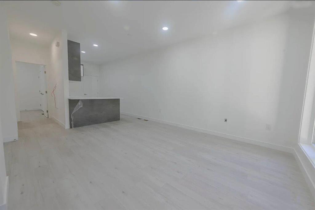 120 Bristol Avenue, Winnipeg, Manitoba  R2H 2R4 - Photo 8 - 202623992