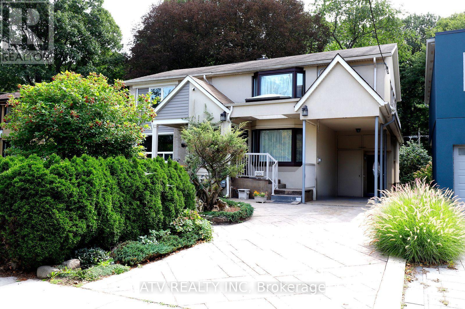 235 SAINT MARKS ROAD, Toronto, Ontario
