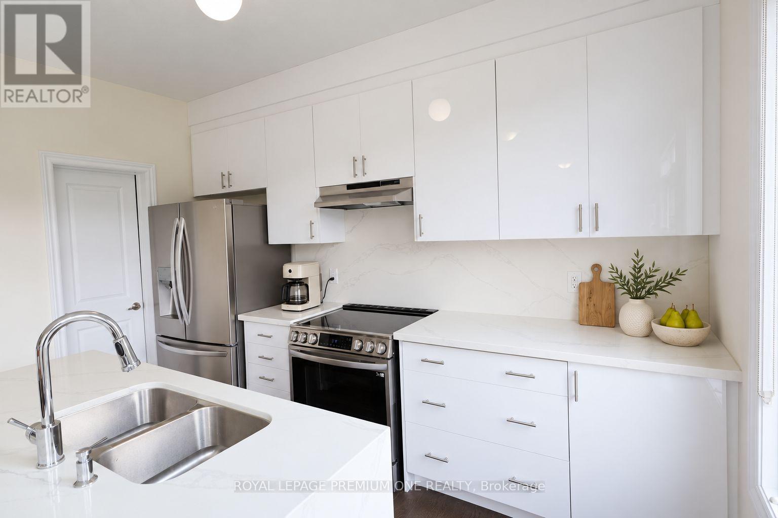 13 Simona Avenue, Wasaga Beach, Ontario  L9Z 0L5 - Photo 9 - S13761134