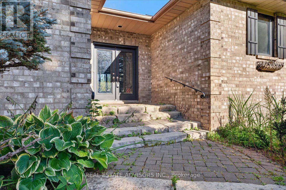 19 Mcconachie Crescent, Caledon, Ontario  L7K 0B9 - Photo 3 - W13821904