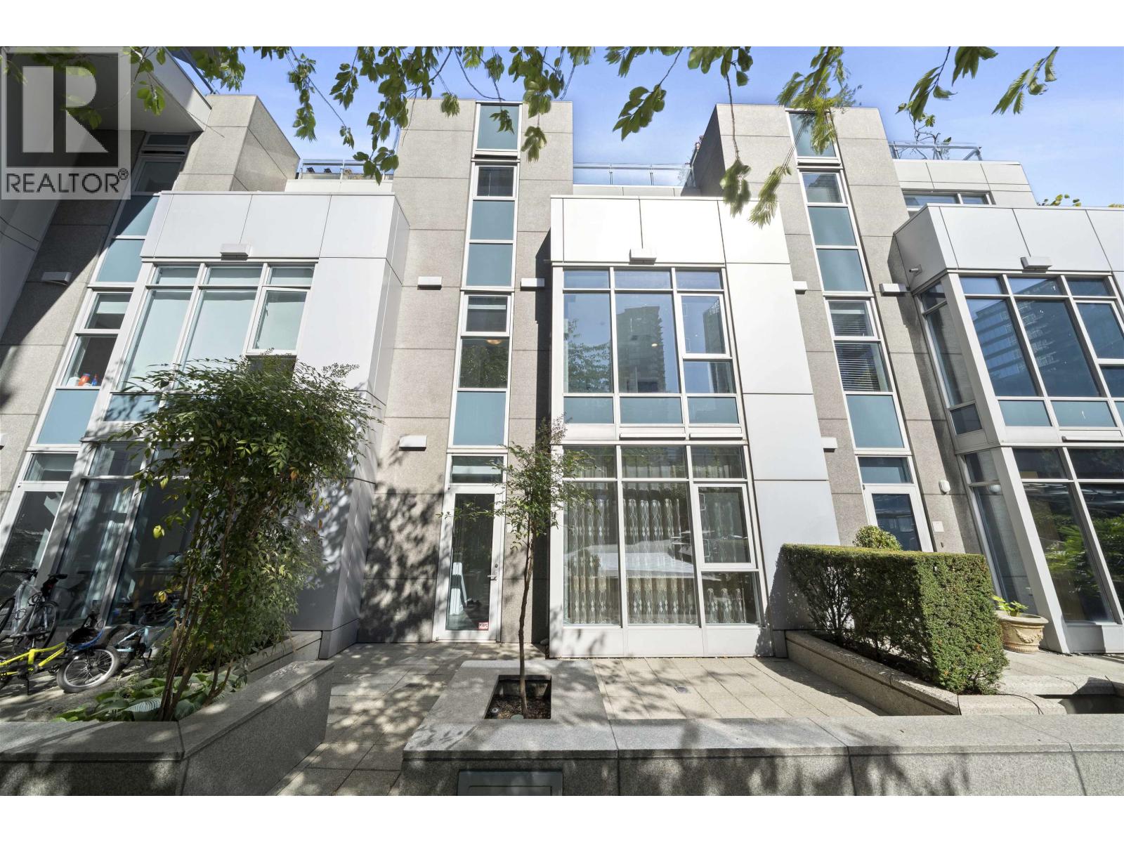 TH19 1281 W CORDOVA STREET, Vancouver, British Columbia