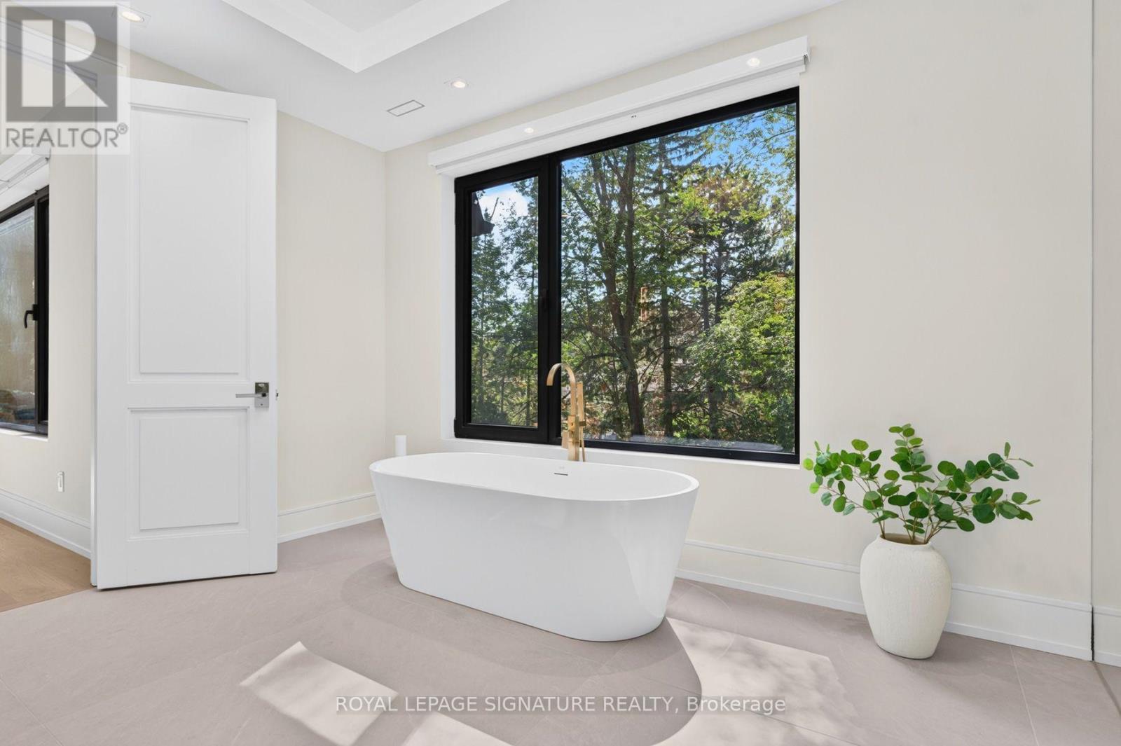 257 Lawrence Avenue E, Toronto, Ontario  M4N 1T6 - Photo 24 - C13821986