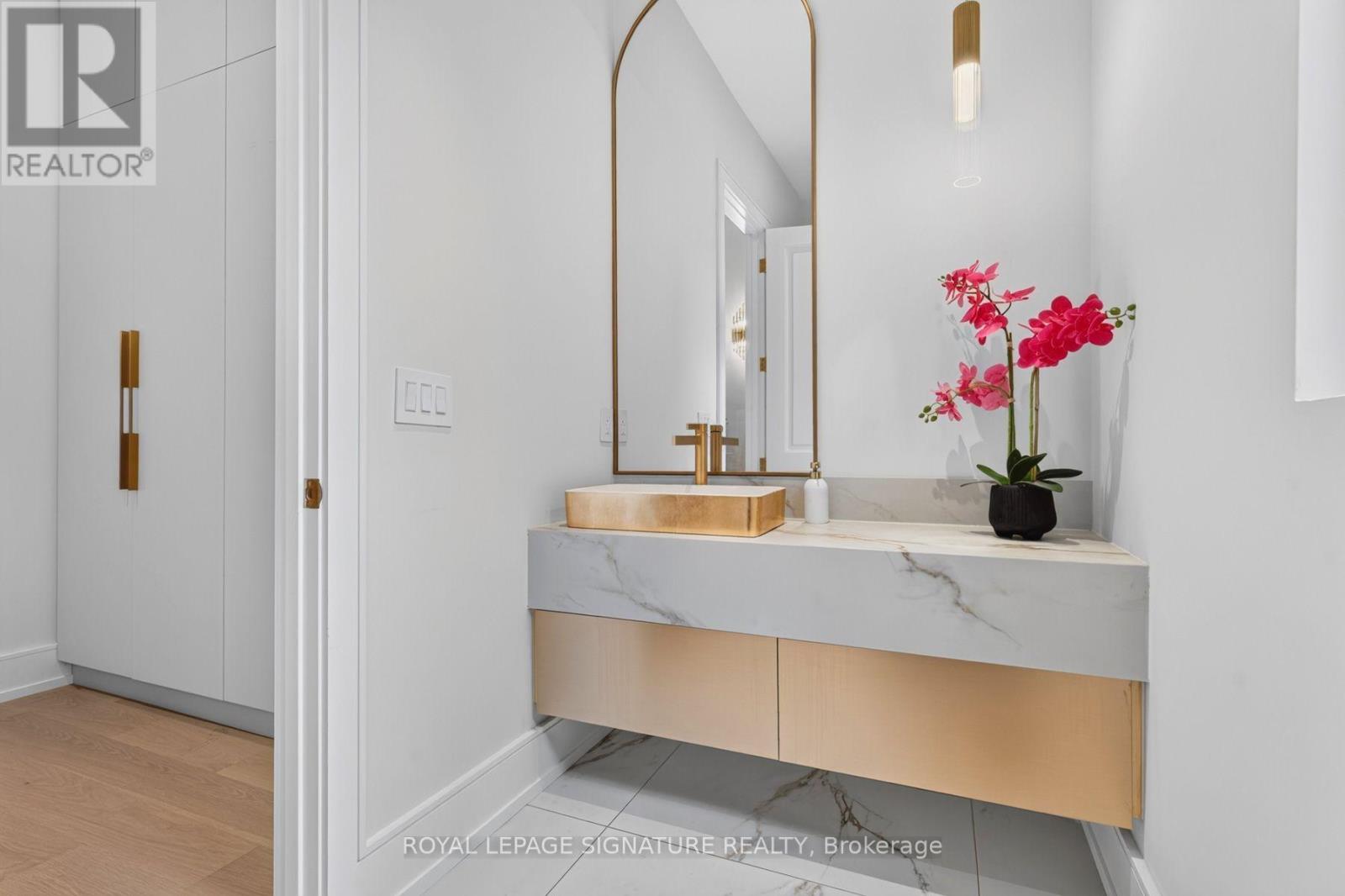 257 Lawrence Avenue E, Toronto, Ontario  M4N 1T6 - Photo 6 - C13821986