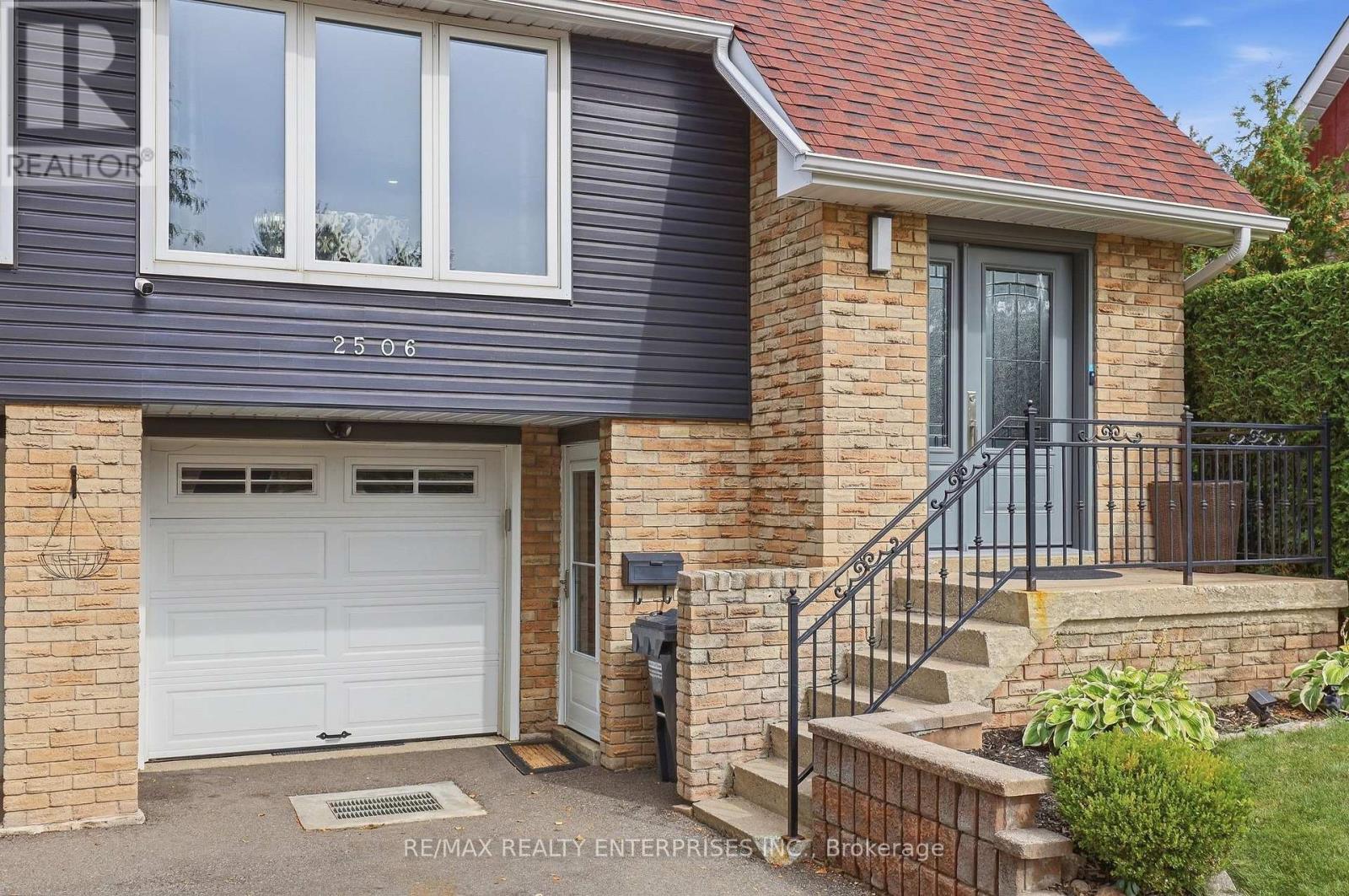2506 COBBINSHAW CIRCLE Mississauga (Meadowvale) Ontario Canada L5N2G3 2