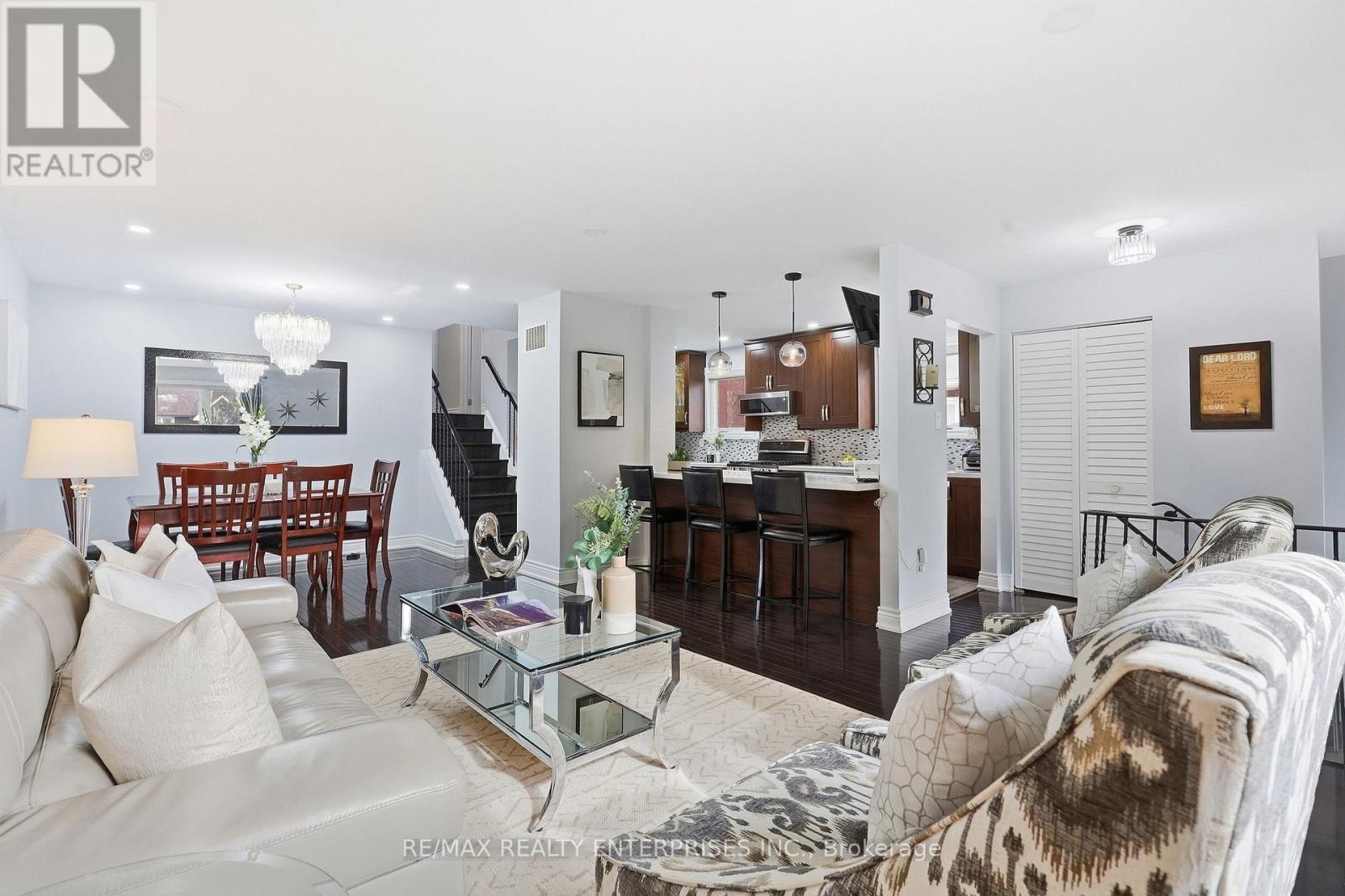2506 COBBINSHAW CIRCLE Mississauga (Meadowvale) Ontario Canada L5N2G3 5