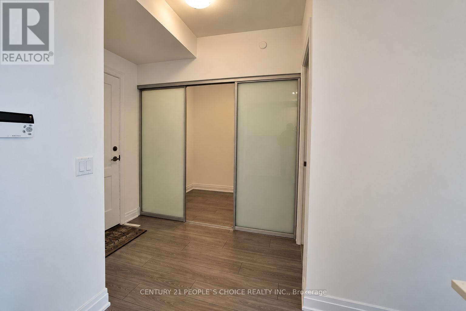 1707 - 30 Elm Drive W, Mississauga, Ontario  L5B 0N6 - Photo 9 - W13818884