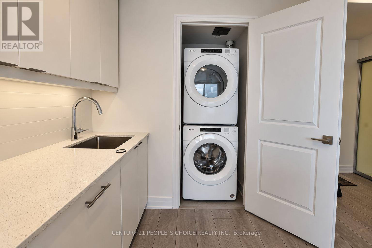 1707 - 30 Elm Drive W, Mississauga, Ontario  L5B 0N6 - Photo 8 - W13818884