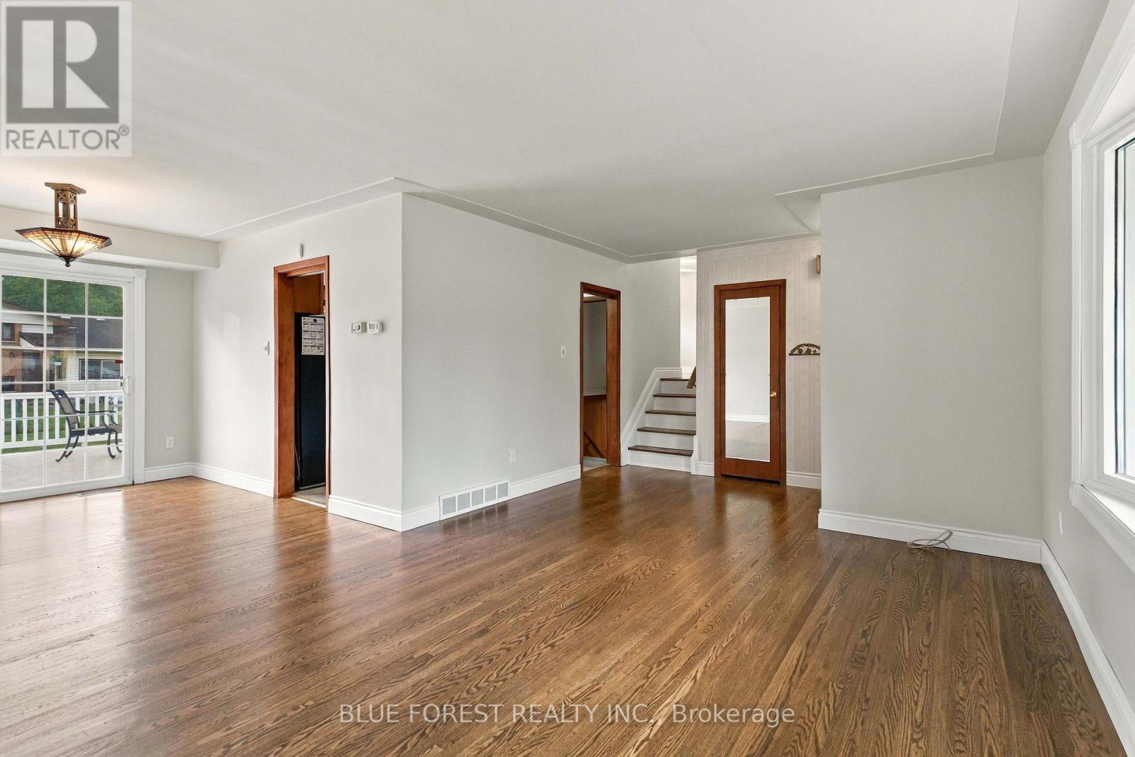1260 Victoria Drive, London East, Ontario  N5Y 4E4 - Photo 7 - X13822014