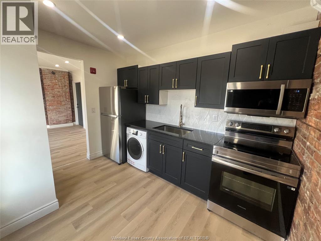 429 Wyandotte Unit# Lower, Windsor, Ontario  N9A 5X5 - Photo 5 - 26017636