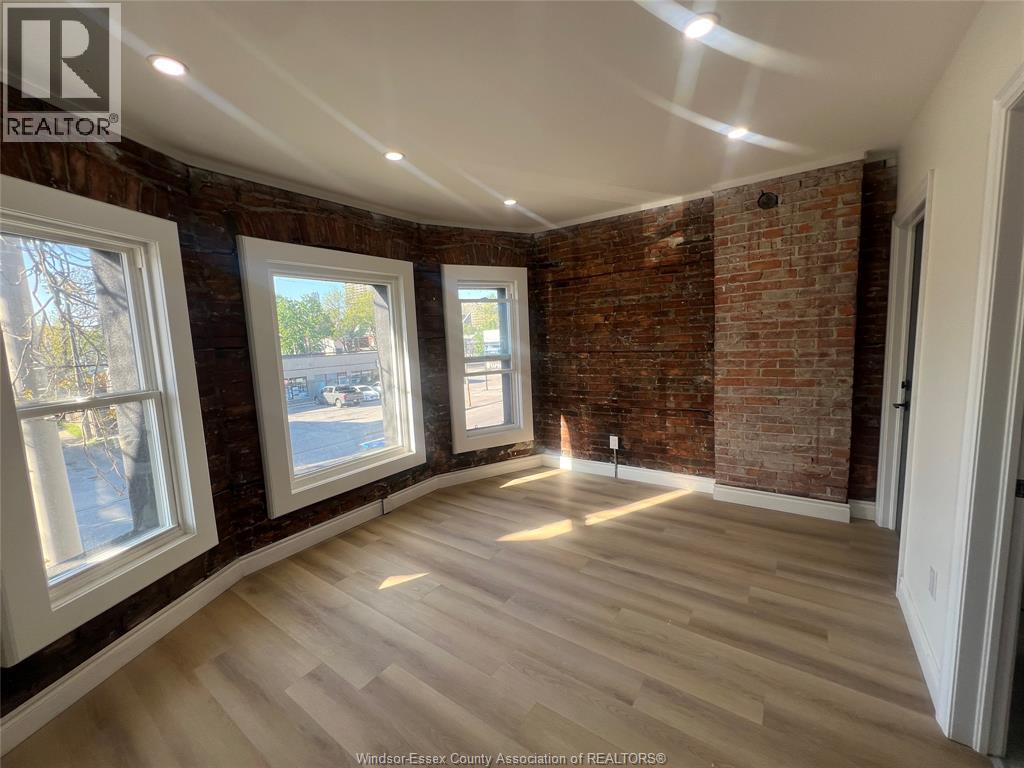 429 Wyandotte Unit# Lower, Windsor, Ontario  N9A 5X5 - Photo 7 - 26017636
