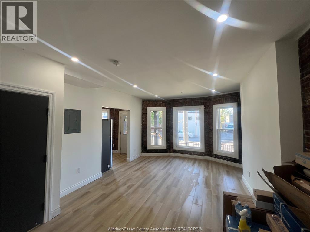 429 Wyandotte Unit# Lower, Windsor, Ontario  N9A 5X5 - Photo 8 - 26017636