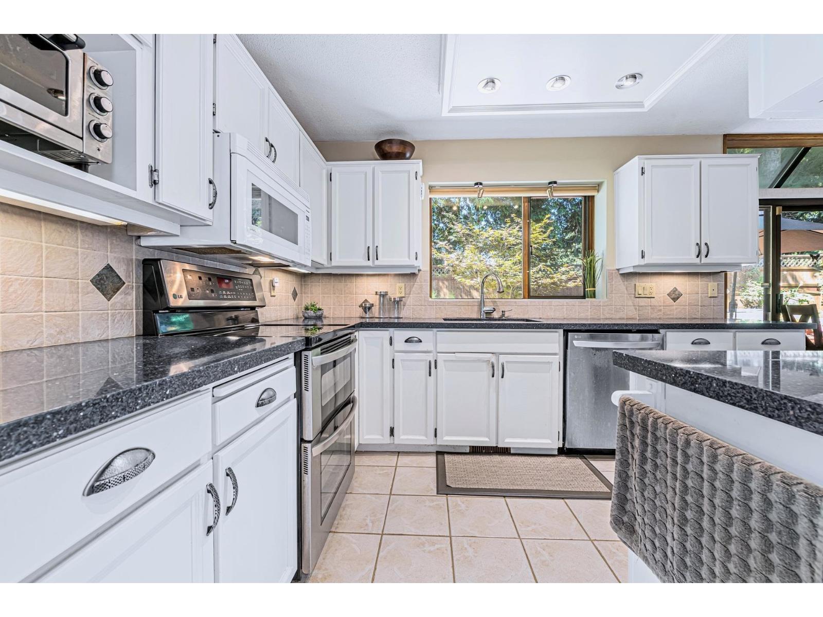 11837 Woodlynn Court, Delta, British Columbia V4E 3G6 - Photo 8 - R3167571