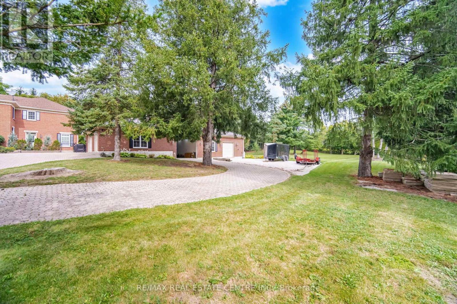 10245 Old Pine Crest Road, Brampton, Ontario  L0P 1K0 - Photo 2 - W13822020