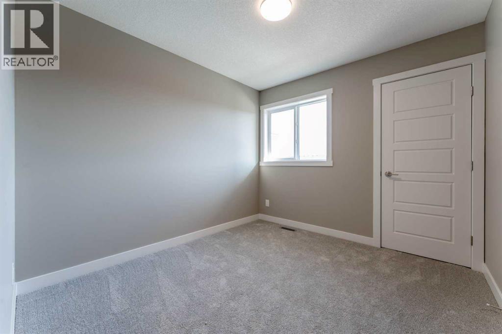 279 Waterford Heights, Chestermere, Alberta  T1X 3B6 - Photo 8 - A2326697