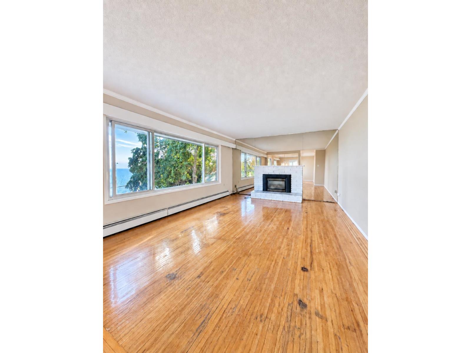 14xxx Marine Drive, White Rock, British Columbia  V4B 1B2 - Photo 2 - R3169152