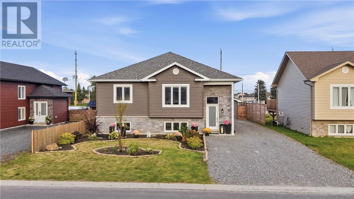 4355 Larocque Avenue, Val Caron, Ontario