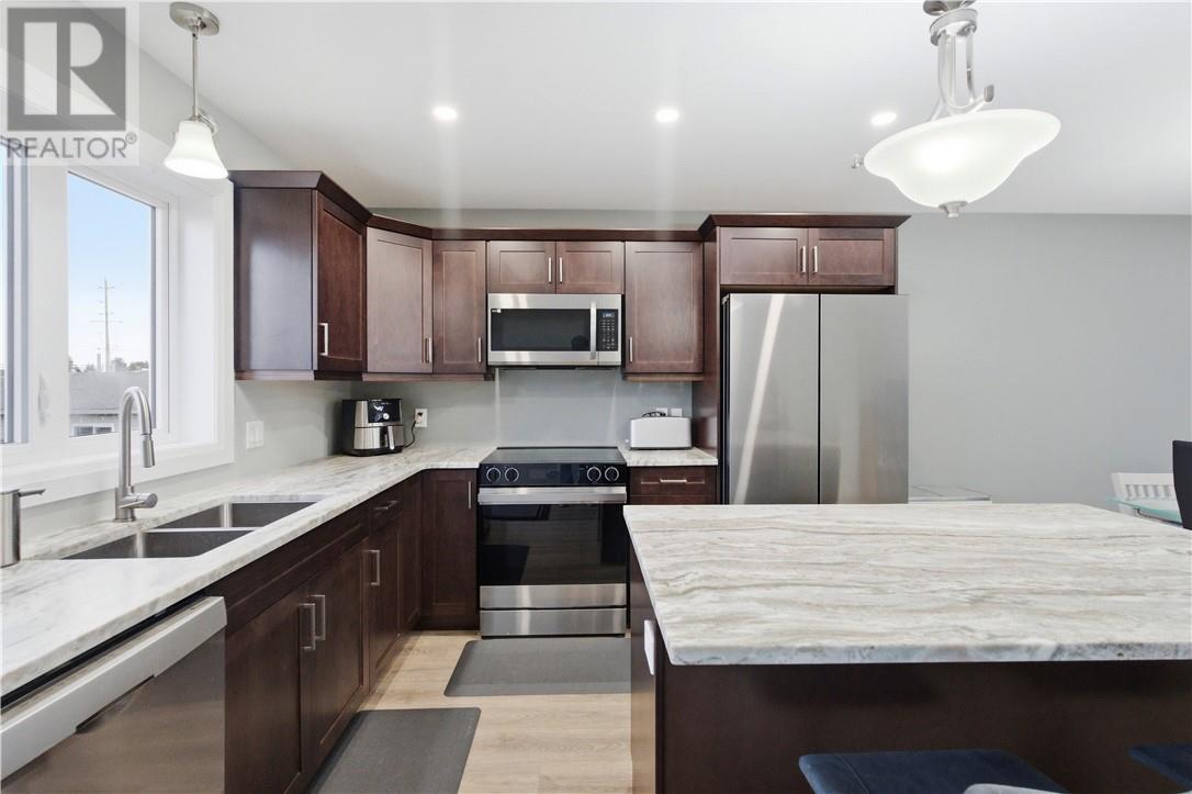 4355 Larocque Avenue, Val Caron, Ontario  P3P 1R3 - Photo 6 - 2130551
