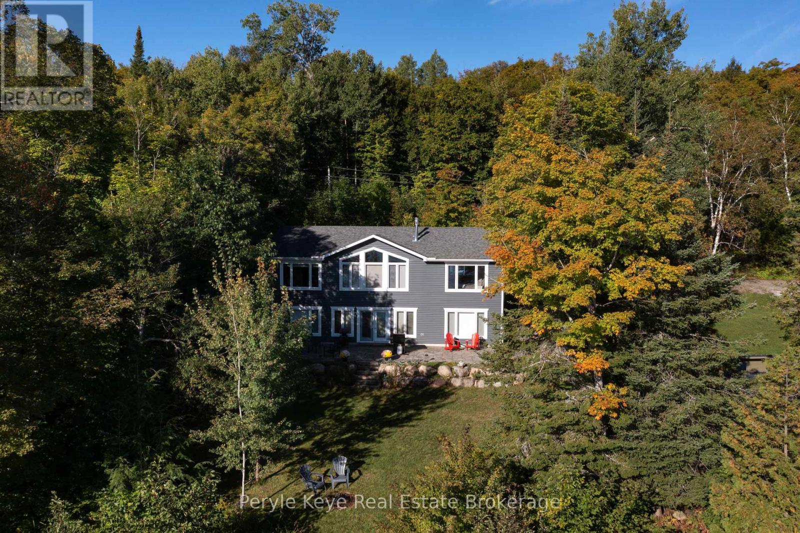 1054 Inawendawin Road, Lake Of Bays, Ontario  P0B 1A0 - Photo 2 - X13822116