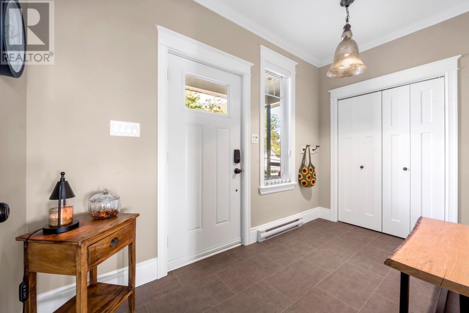 87 Morris Avenue photo 15