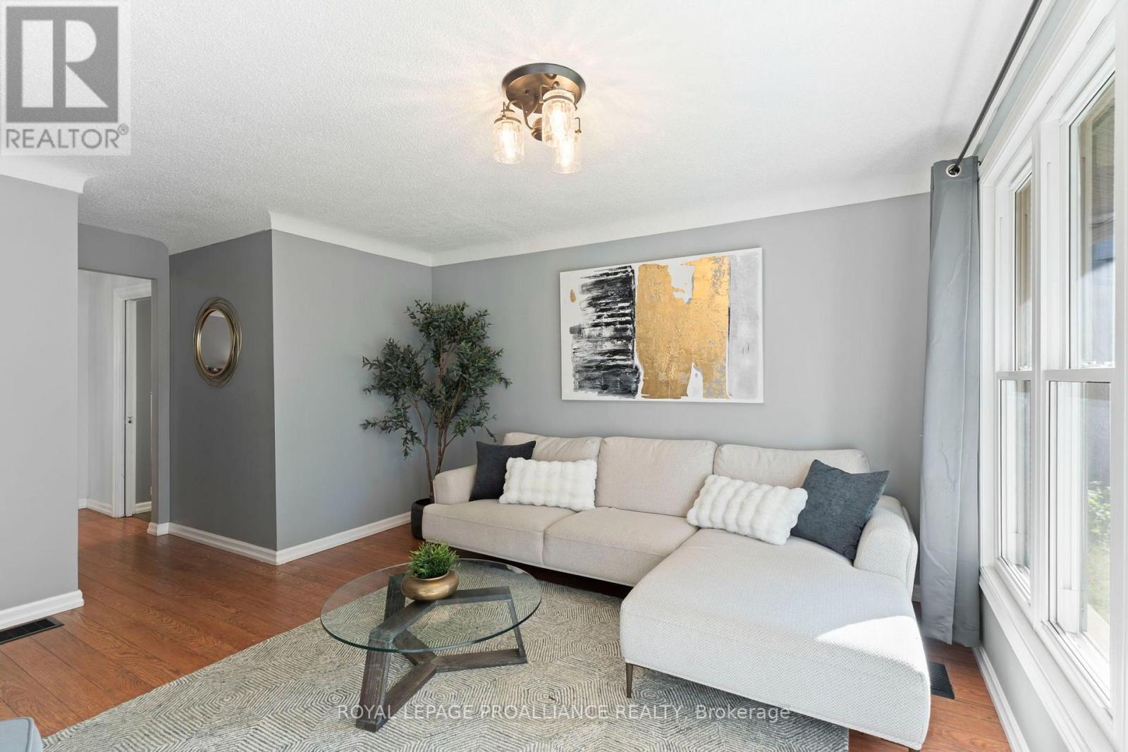 28 Massey Place, Brockville, Ontario  K6V 3V9 - Photo 5 - X13822124
