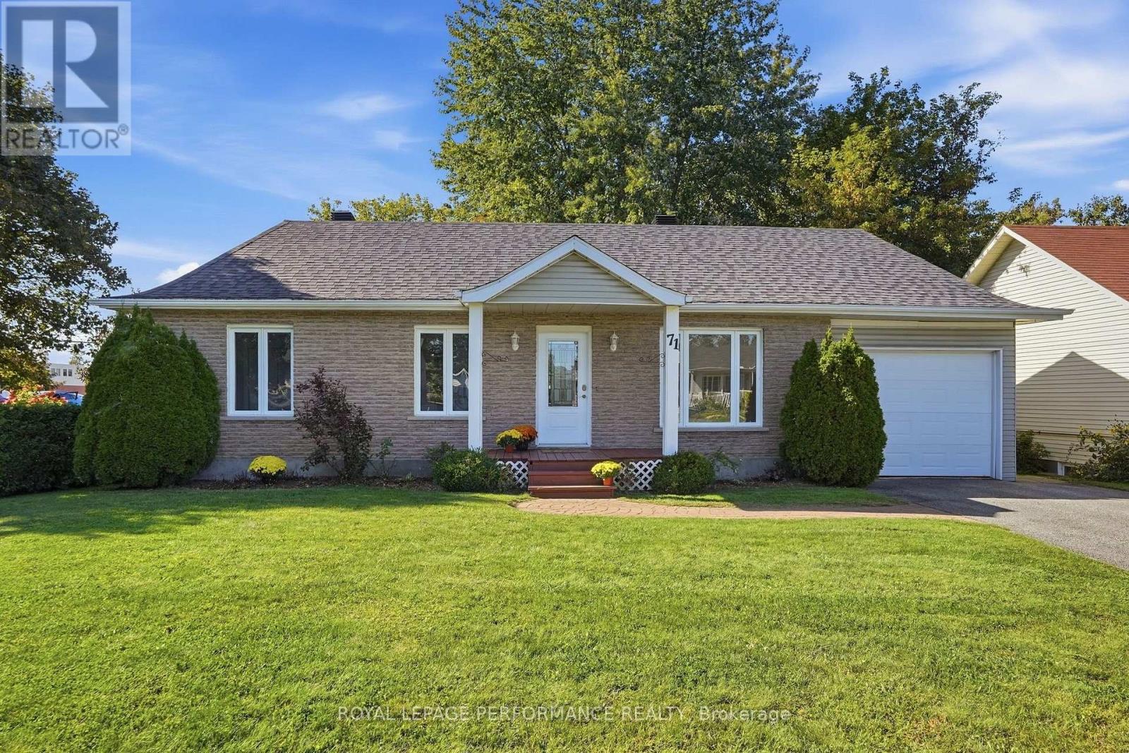 71 STEPHENS STREET, Champlain, Ontario