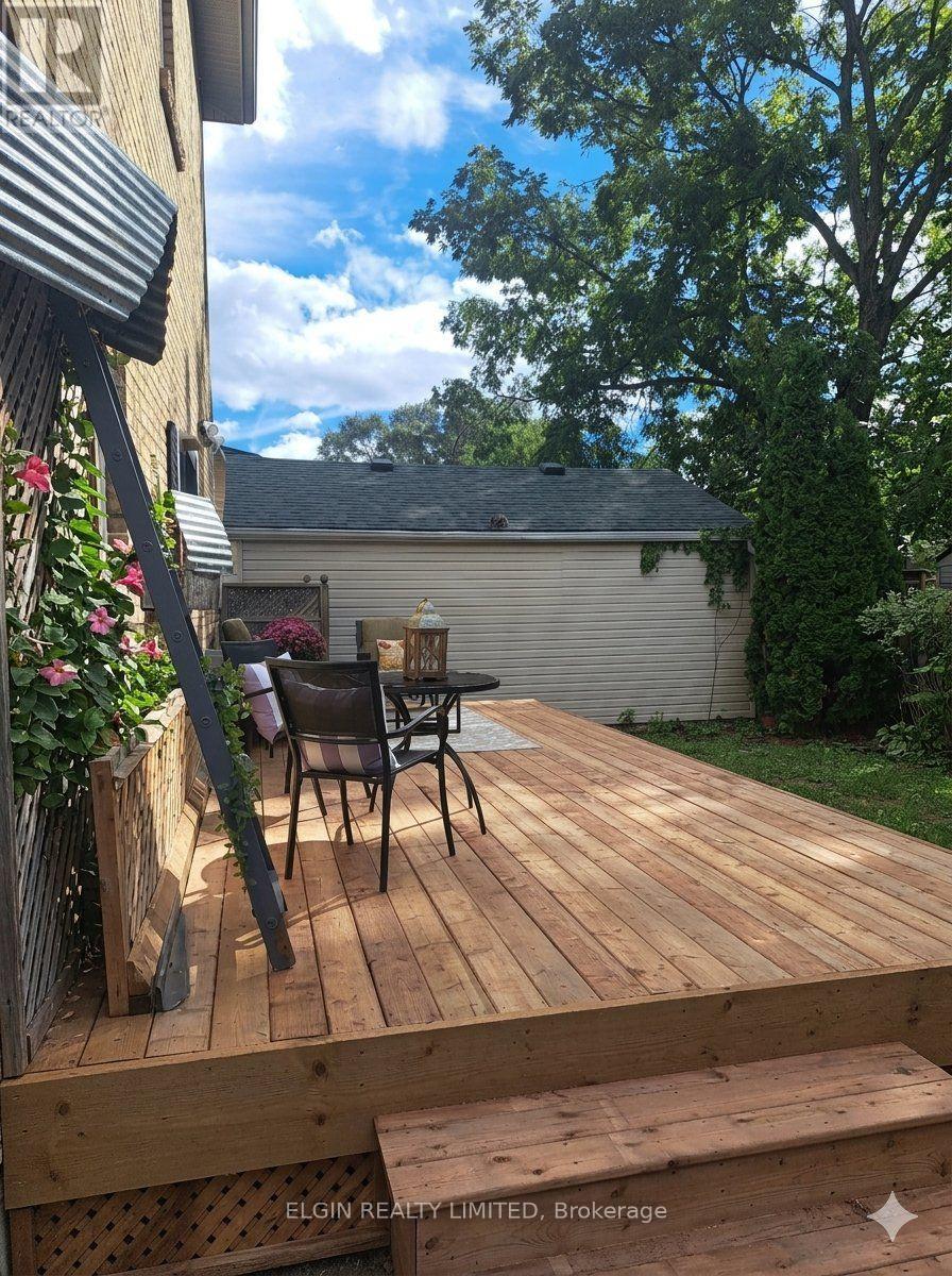 25 Locust Street, St. Thomas, Ontario  N5R 2C2 - Photo 22 - X13485300