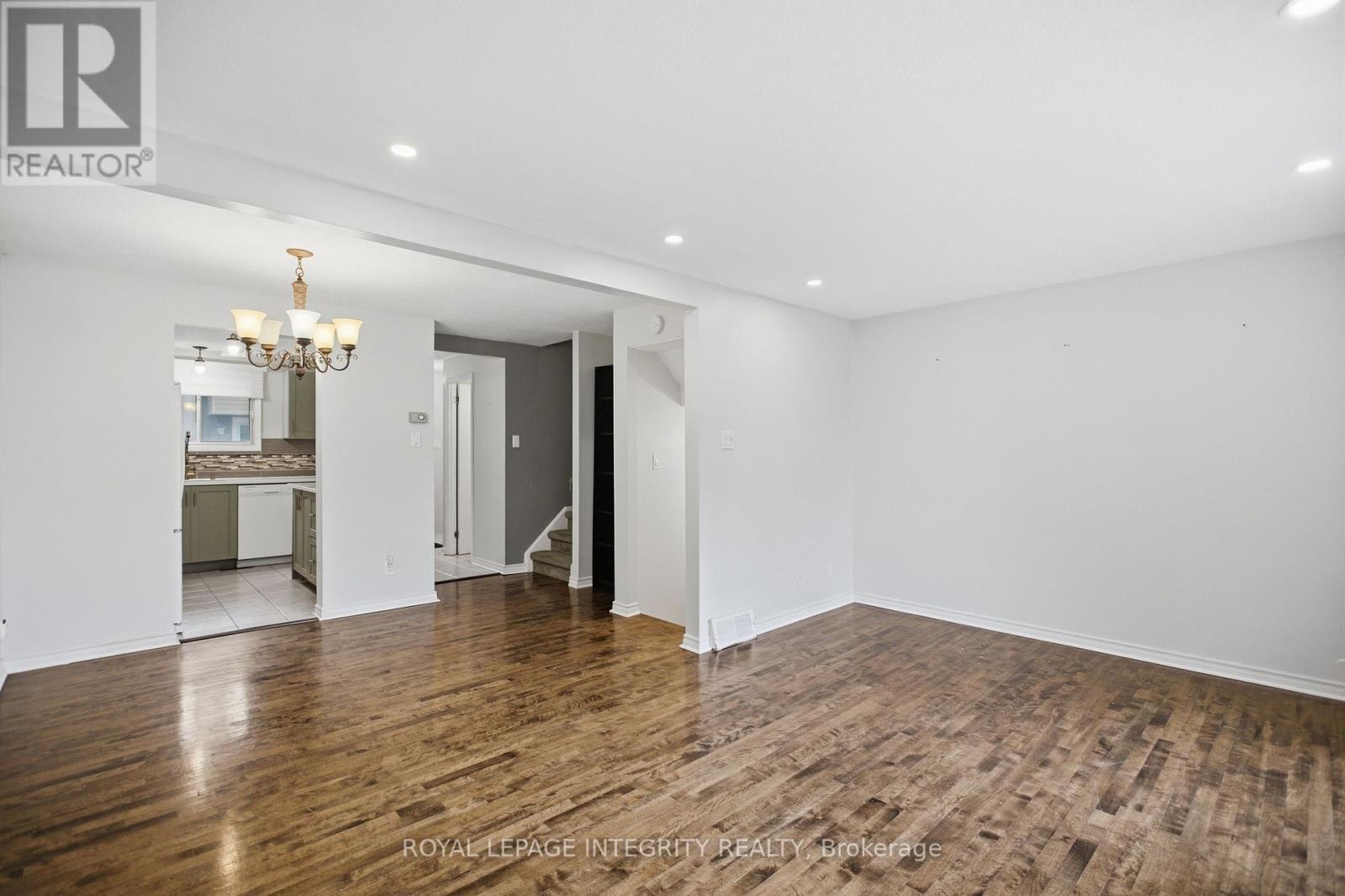 1248 Bethamy Lane, Ottawa, Ontario  K1J 8P4 - Photo 11 - X13792156