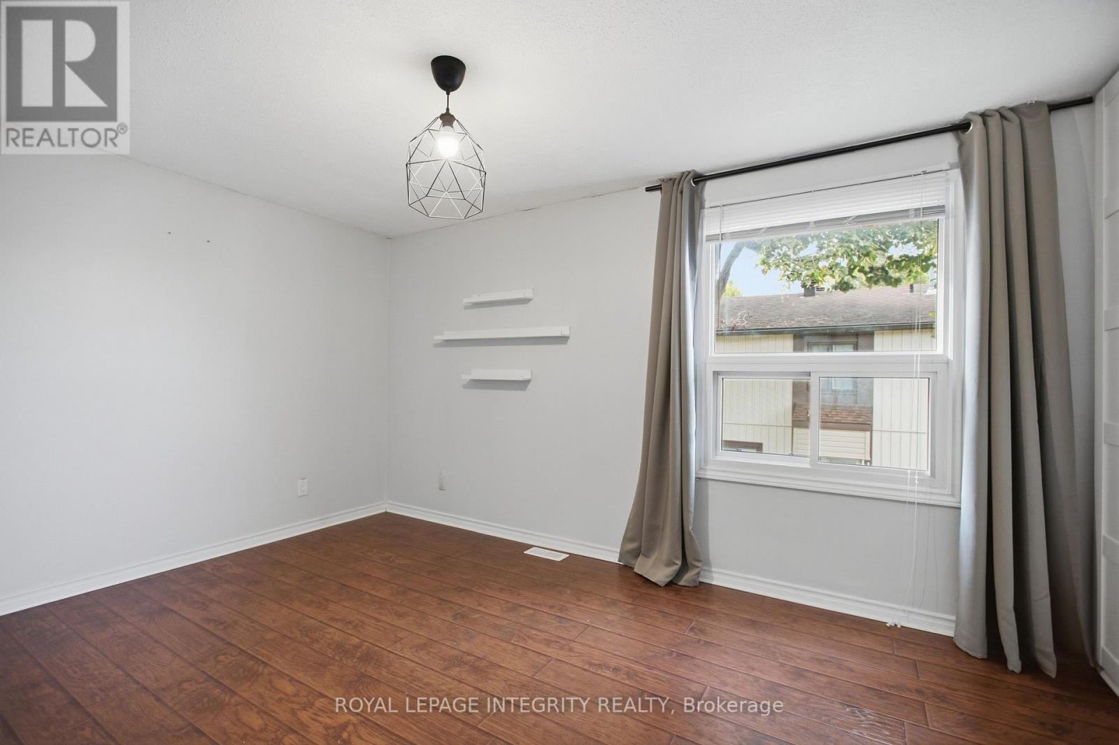 1248 Bethamy Lane, Ottawa, Ontario  K1J 8P4 - Photo 15 - X13792156