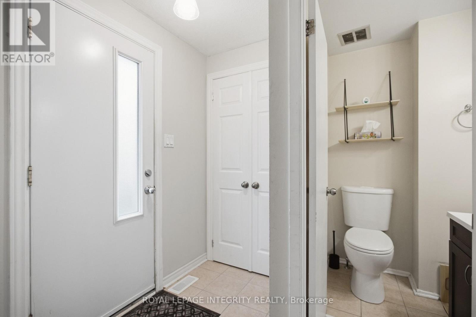 1248 Bethamy Lane, Ottawa, Ontario  K1J 8P4 - Photo 4 - X13792156