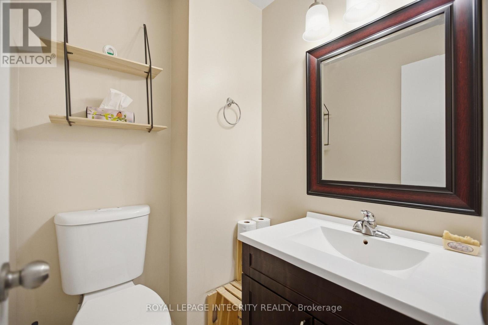 1248 Bethamy Lane, Ottawa, Ontario  K1J 8P4 - Photo 5 - X13792156