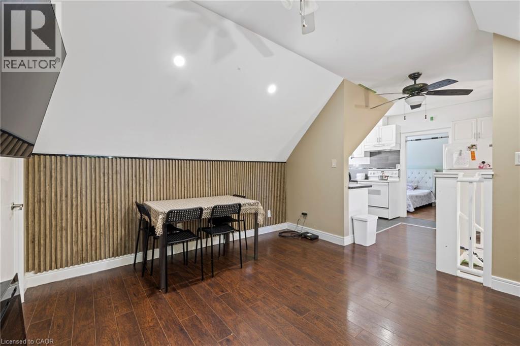 54 Chestnut Street E, St. Catharines, Ontario  L2T 1H1 - Photo 29 - 40860850
