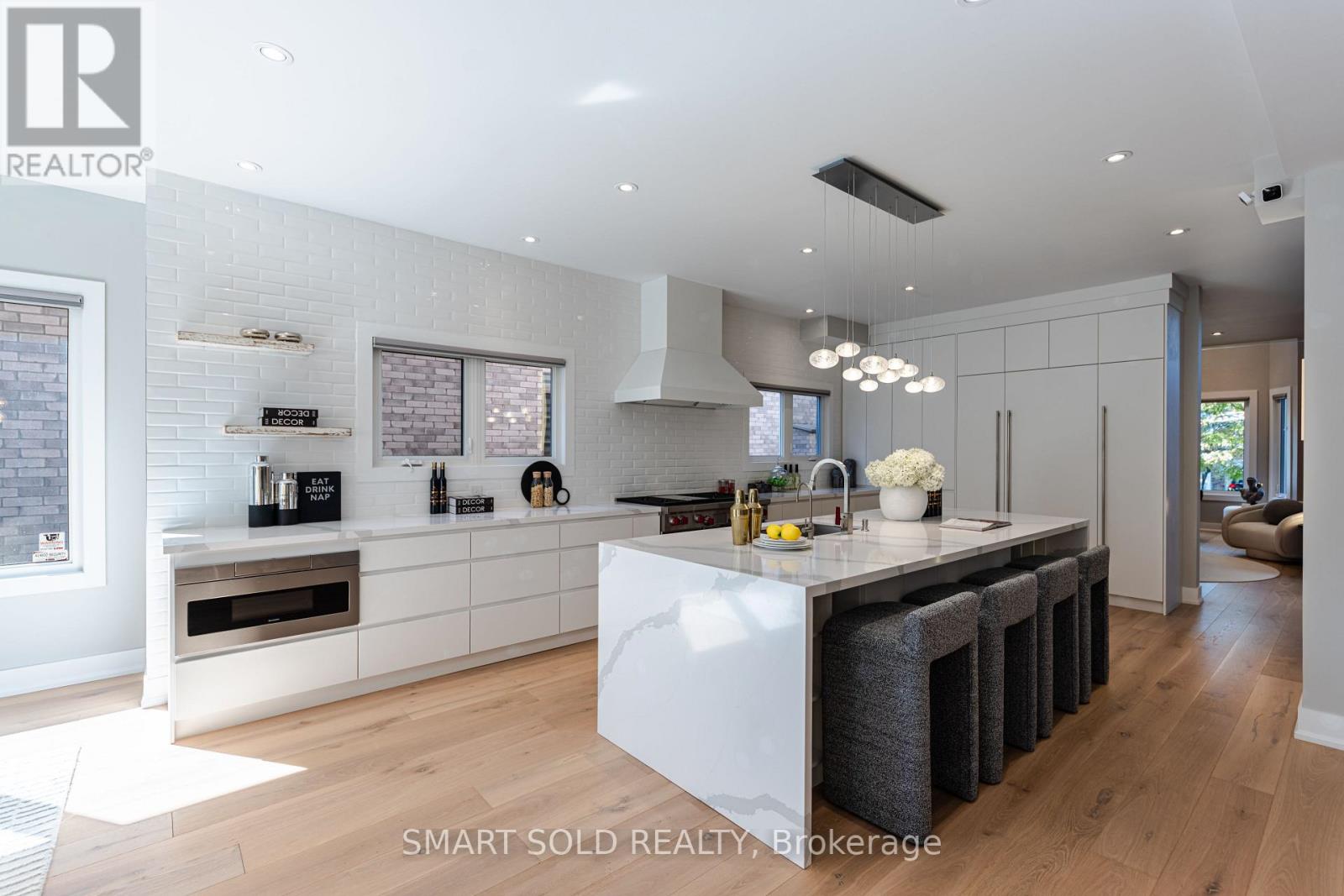 231 HOUNSLOW AVENUE, Toronto, Ontario