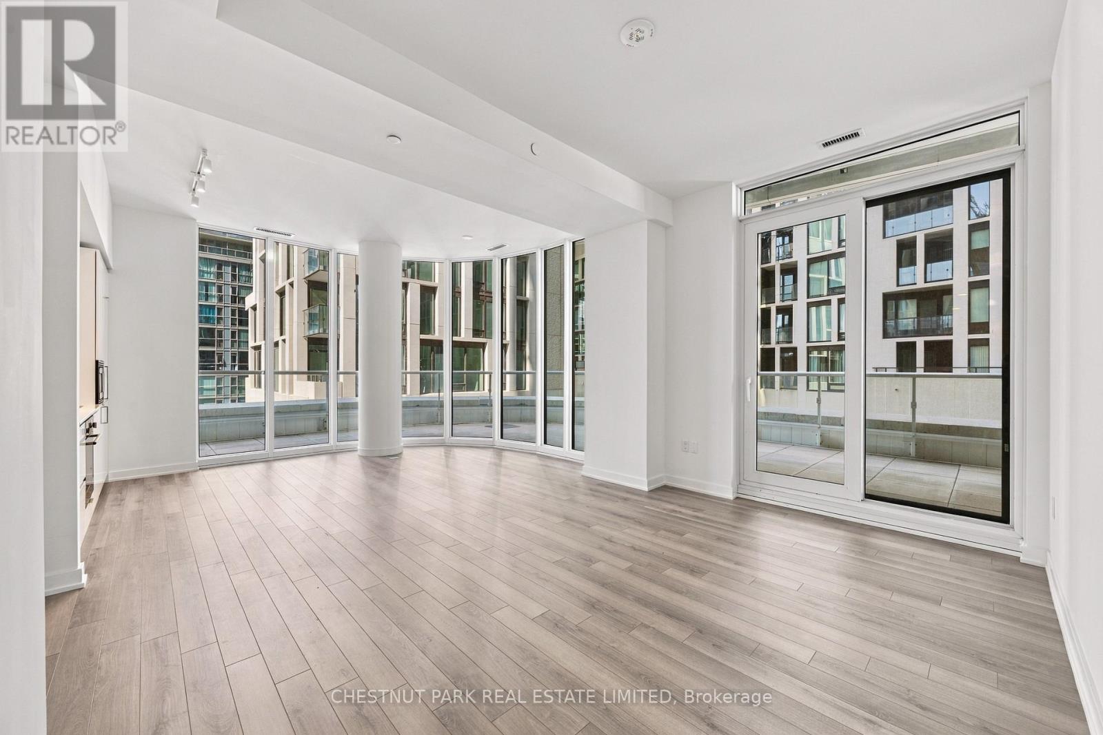 625 - 230 Simcoe Street, Toronto, Ontario  M5T 1T4 - Photo 4 - C13822090