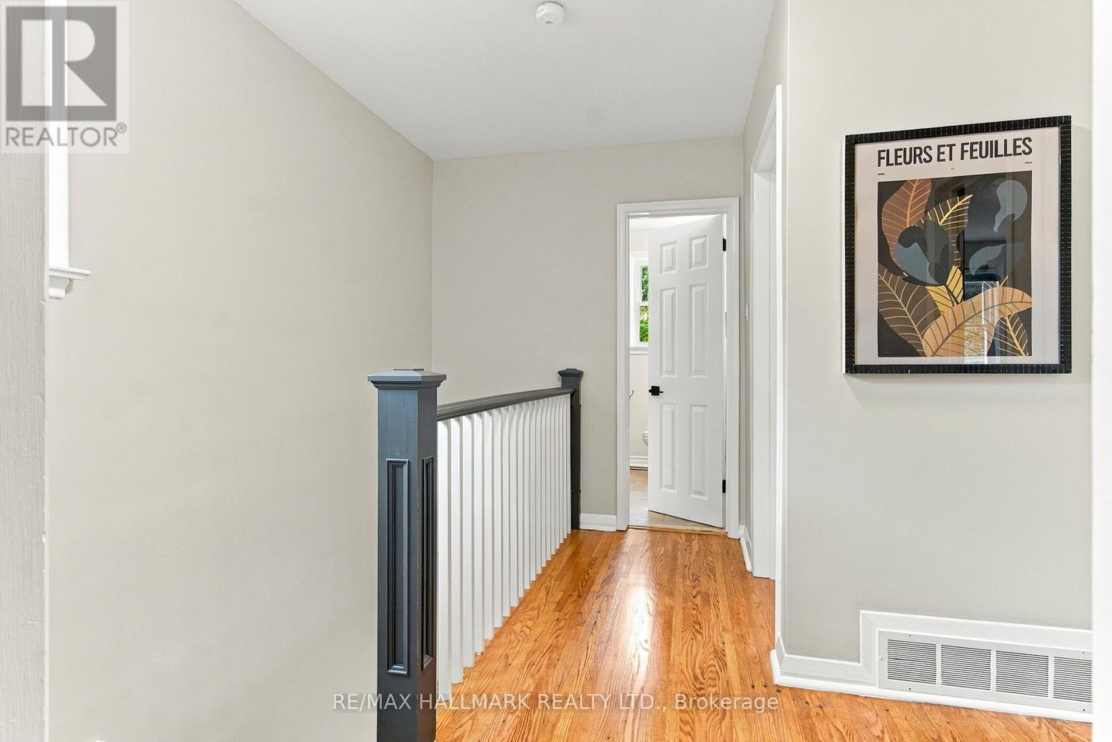 35 Love Crescent, Toronto, Ontario  M4E 1V6 - Photo 23 - E13822106