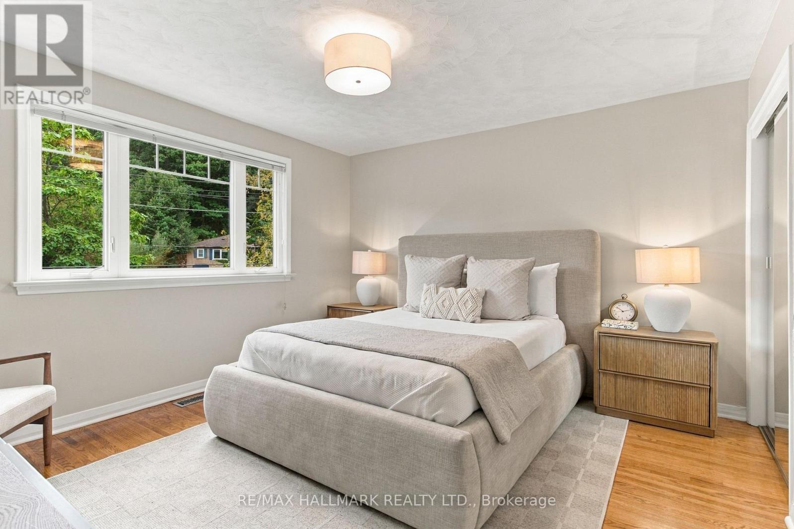 35 Love Crescent, Toronto, Ontario  M4E 1V6 - Photo 24 - E13822106