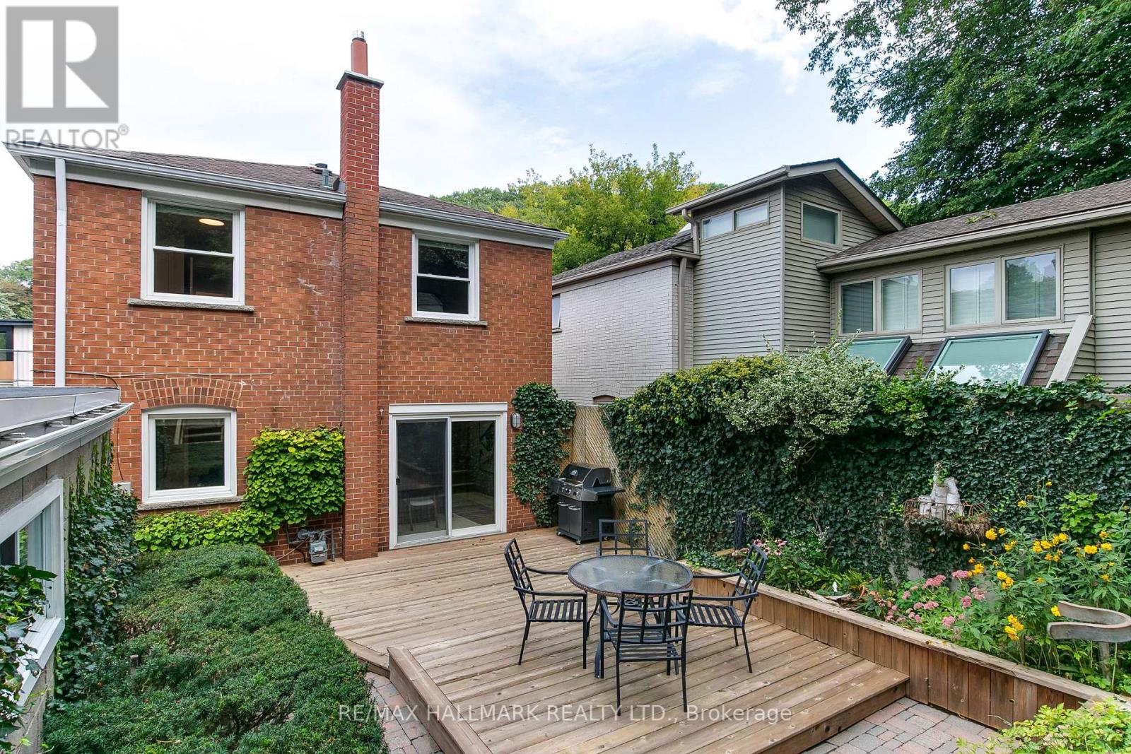35 Love Crescent, Toronto, Ontario  M4E 1V6 - Photo 44 - E13822106