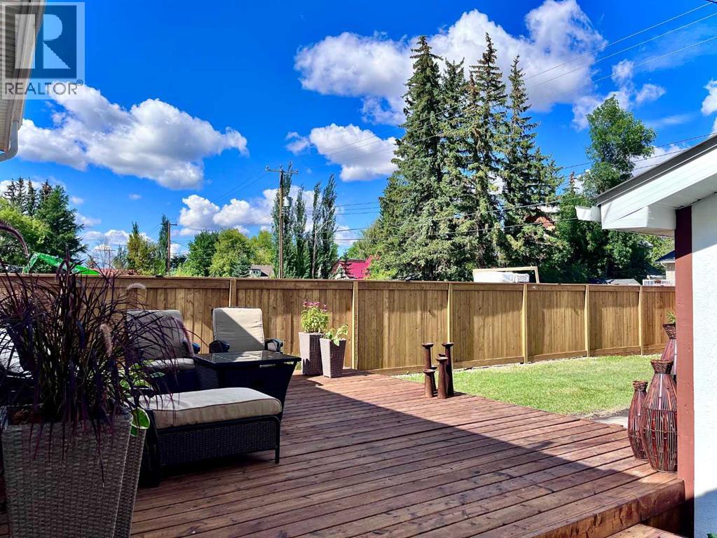 lanscaped back yard
