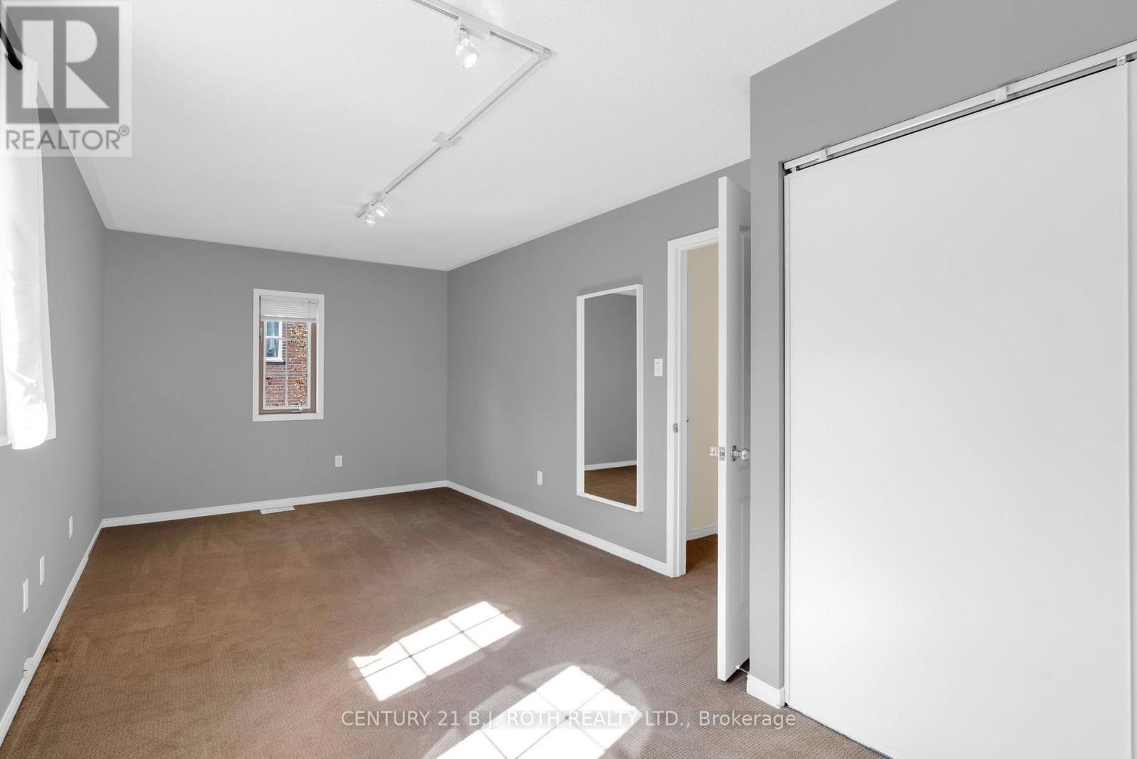 102 Holgate Street, Barrie (Allandale), Ontario  L4N 2T9 - Photo 28 - S13822094