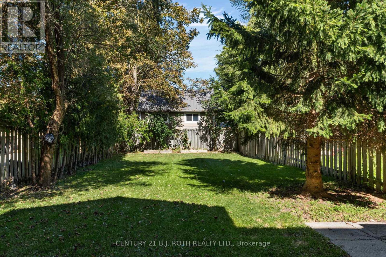 102 Holgate Street, Barrie (Allandale), Ontario  L4N 2T9 - Photo 40 - S13822094