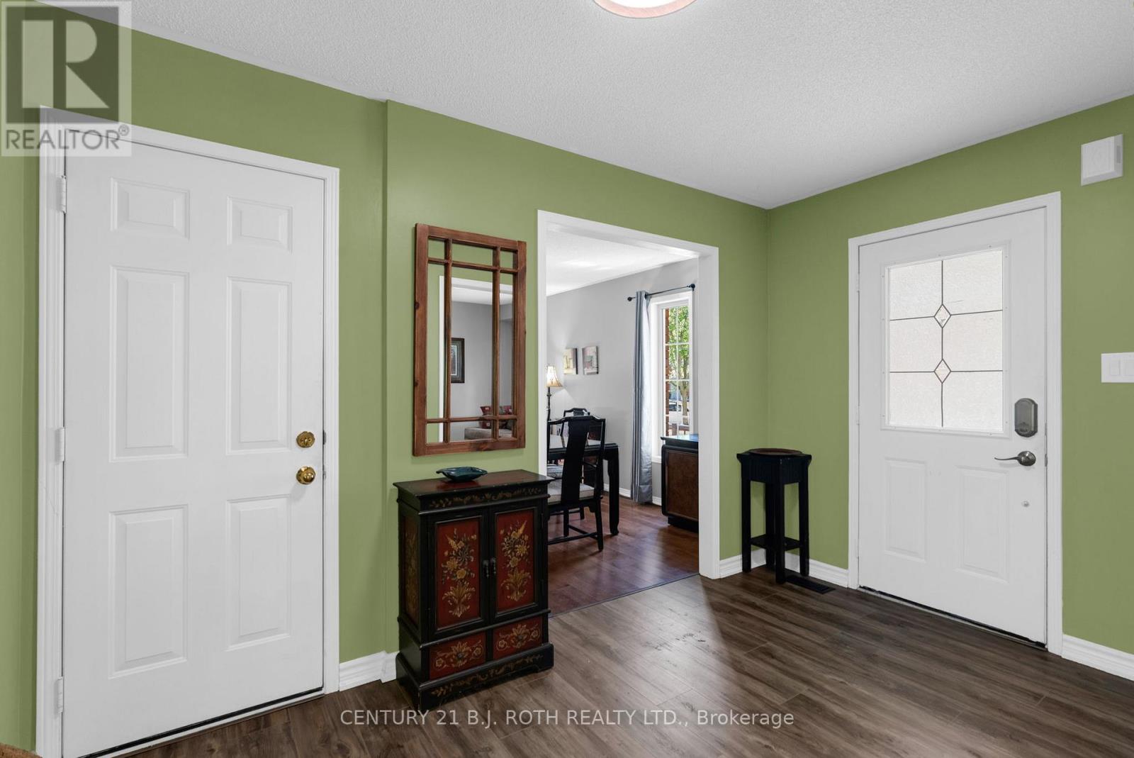 102 Holgate Street, Barrie (Allandale), Ontario  L4N 2T9 - Photo 6 - S13822094
