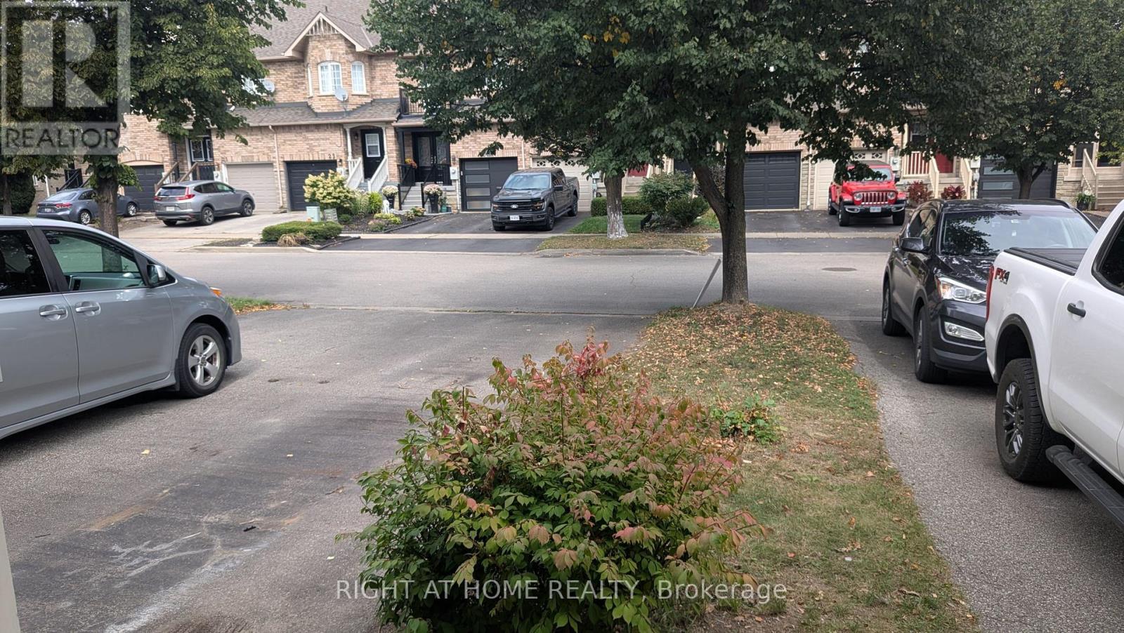 22 Harding Street, Halton Hills, Ontario  L7G 6B2 - Photo 2 - W13822084