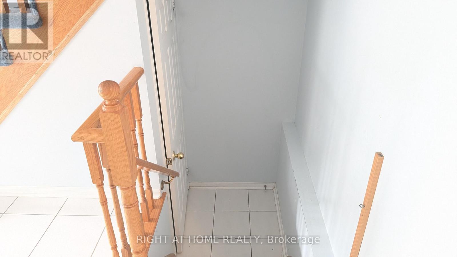 22 Harding Street, Halton Hills, Ontario  L7G 6B2 - Photo 6 - W13822084