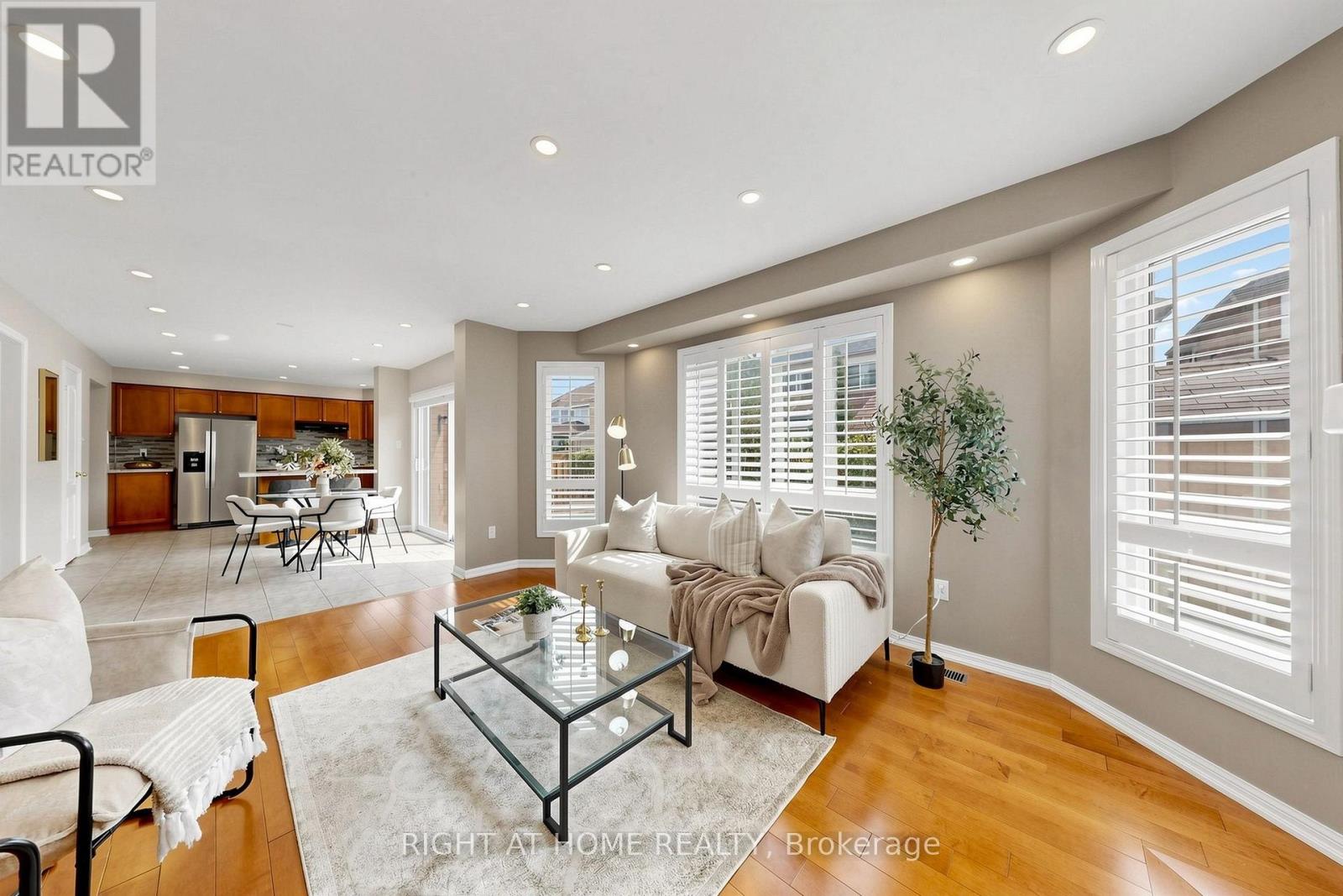 5 Mendoza Drive, Brampton (Fletcher's Meadow), Ontario  L7A 3M3 - Photo 12 - W13822114