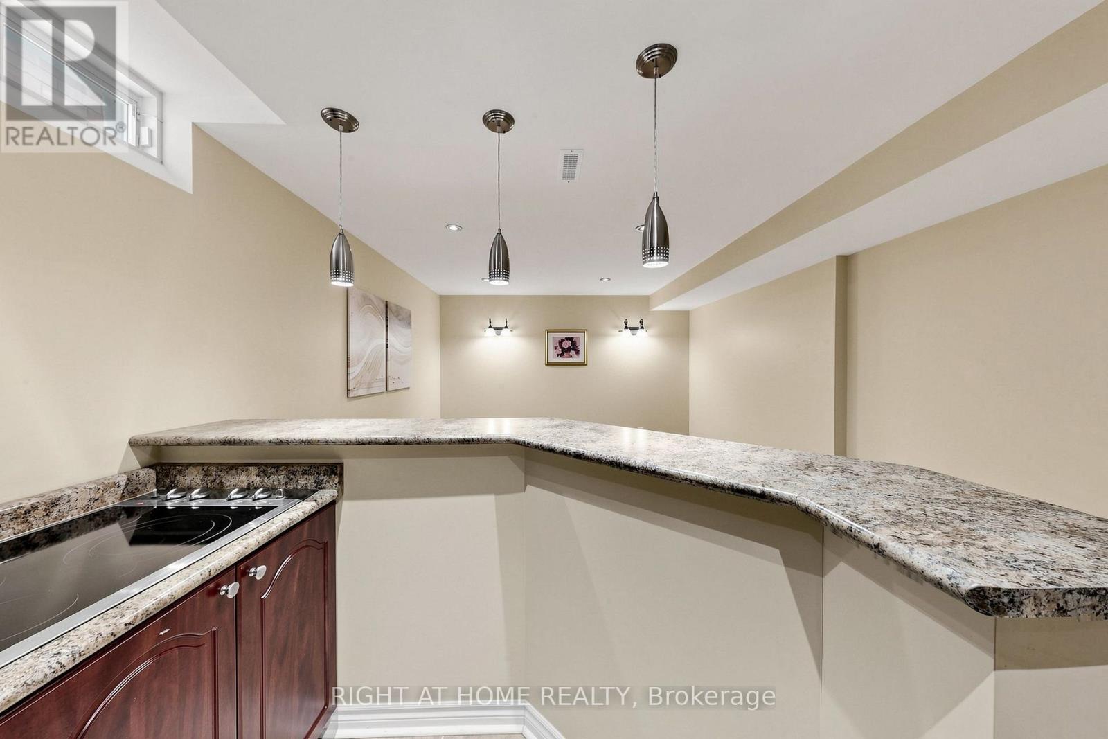 5 Mendoza Drive, Brampton (Fletcher's Meadow), Ontario  L7A 3M3 - Photo 41 - W13822114